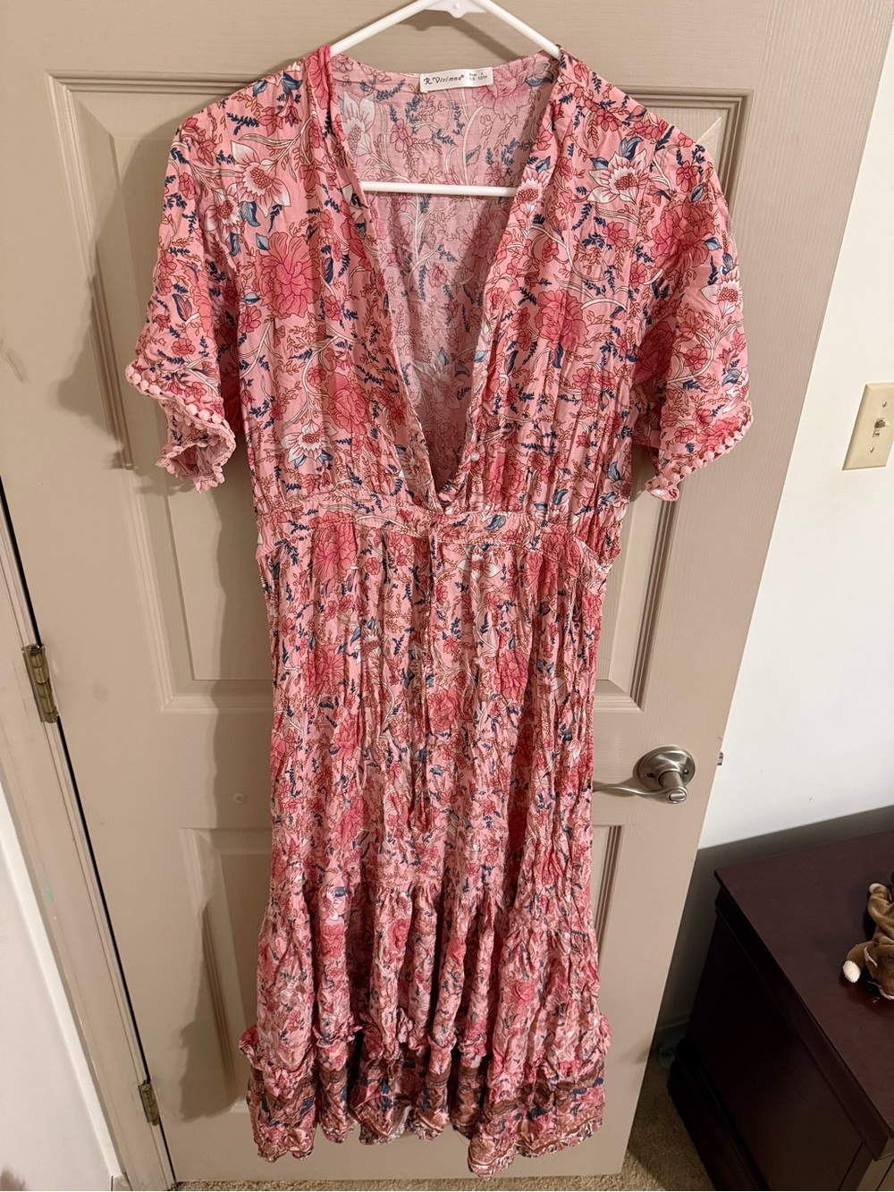 Pink Floral V-Neck Maxi Dress with Gathered Waist